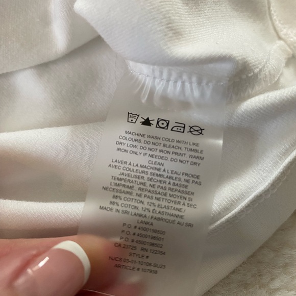 TNA Aritzia Classic White Tee - Picture 5 of 6